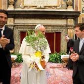Papst traf Messi und Co.