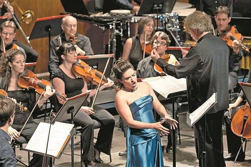 Konzert des Symphonieorchesters Vorarlberg: David Pountney ist es gelungen, dem Publikum die Angst vor der Moderne zu nehmen. Foto: BF/Mathis