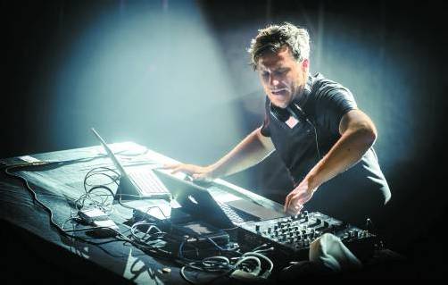 Parov Stelar und Band sind heute beim Szene Openair zu sehen. Klapper