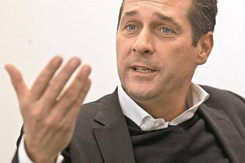 Rechnet mit Fortsetzung der Großen Koalition oder Rot-Schwarz-Grün: Strache. Foto: VN/Steurer