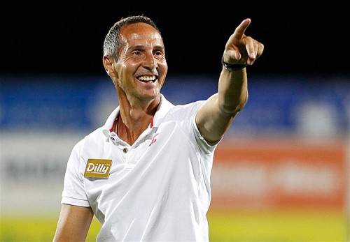 SV Grödig-Trainer Adi Hütter bleibt mit seiner Mannschaft weiterhin die Überraschung der Bundesliga. gepa