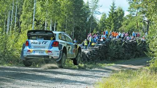 Sebastien Ogier drückte bei der Finnland-Rallye aufs Gas. Der Franzose hat in der WM schon 90 Punkte Vorsprung. Foto: ap