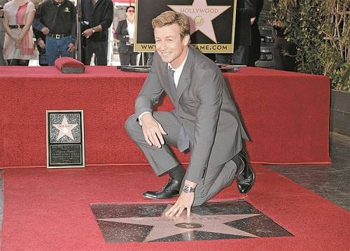 Simon Baker – vom Surferboy mit Taucheruhr zum Hollywoodstar mit elegantem Zeitmesser. Foto: Reuters/Fred Prouser