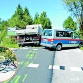 Radfahrer (82) starb nach Kollision mit Lkw