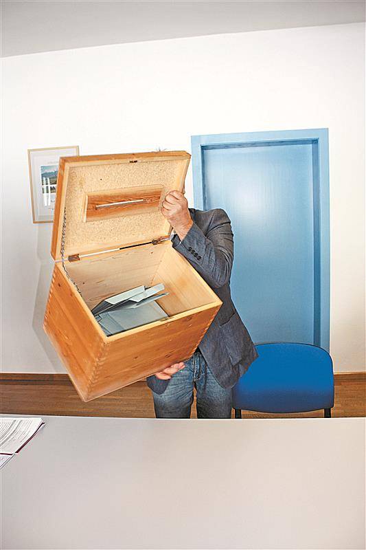Urnengang über der Nebelgrenze