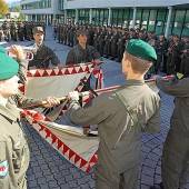 153 Rekruten in der Walgaukaserne angelobt