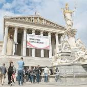 „Abgeordnete sind Handlanger“