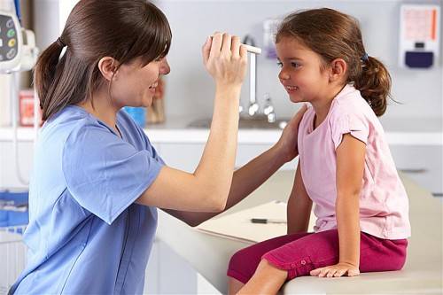 Die Abklärung von Sehrproblemen bei Kindern sollte früh erfolgen, um rechtzeitig Maßnahmen setzen zu können. Foto: mbi