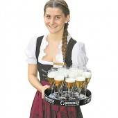 Lederhosen, Dirndl und edle Tropfen