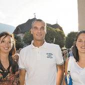 Volksmusikfans trafen sich auf dem Kirchplatz