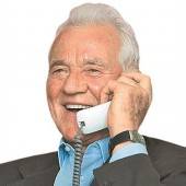 Frank Stronach mit VN-Lesern am Telefon /A2