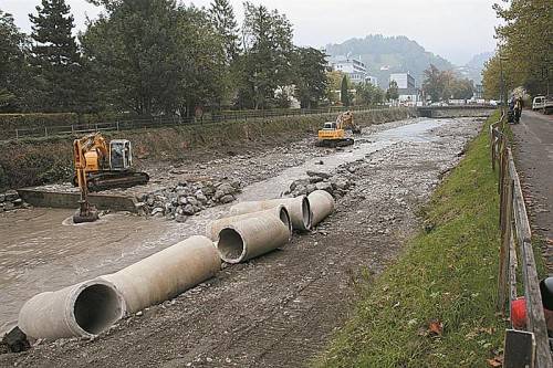 Bett der Dornbirnerach im Bereich Sägerbrücke wird vertieft. Foto: ha