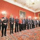 Regierung macht weiter
