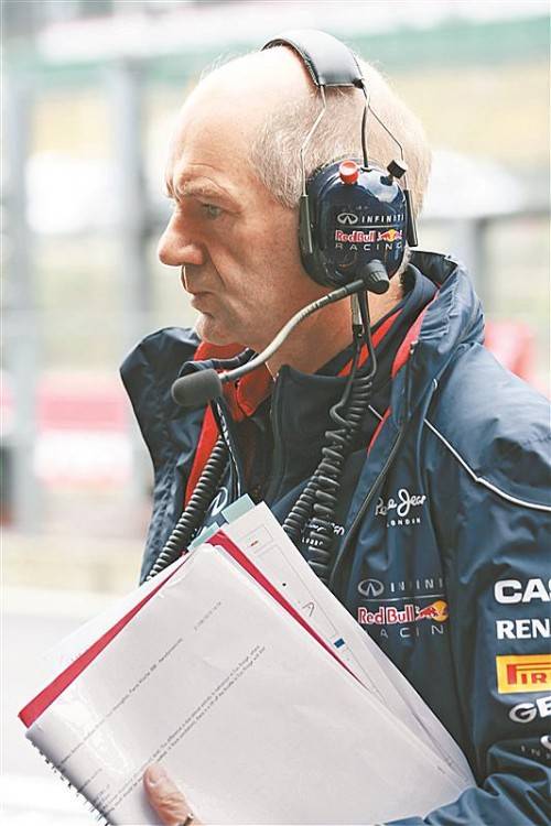 Der neue Turbo-Motor fordert Designer Adrian Newey. Foto: gepa