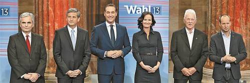 Die Chefs der Parlamentsparteien (v. l.): Faymann (SPÖ), Spindelegger (ÖVP), Strache (FPÖ), Glawischnig (Grüne), Stronach, Strolz (NEOS). Foto: APA