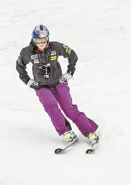 Die Ski-Gehversuche verliefen nach Plan: Lindsey Vonn. Foto: ap