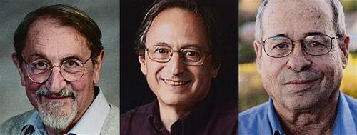 Die von den diesjährigen Chemie-Nobelpreisträgern Martin Karplus (l.), Michael Levitt (M.) und Arieh Warshel entwickelten Computermodelle erleichtern die Forschung in vielen Bereichen. Foto: epa