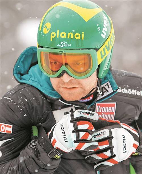 Erneuter Eingriff im linken Oberarm: Klaus Kröll. Foto: gepa