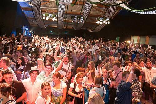 Jede Menge Stimmung verspricht auch heuer wieder das Oktoberfest in den Hallen des Event.Centers in Hohenems. foto: veranstalter