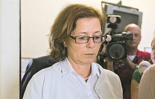 Kornelia Ratz unmittelbar nach ihrer Verurteilung am 31. Juli 2012. Seit gestern darf die Richterin wieder hoffen – der Schuld- und Strafausspruch gegen sie wurde aufgehoben, das Verfahren ans Erstgericht zurückverwiesen.