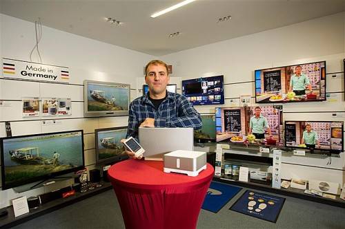 Markus Jochum bietet bewusst ein übersichtliches Angebot an: Er verbürgt sich nämlich dafür. Foto: VN/Hartinger