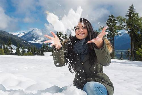 Viel Zeit im Freien zu verbringen, kann auch im Winter kleine Wunder helfen. Foto: VN/Steurer