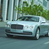 Ein Bentley zeigt Wucht und Würde