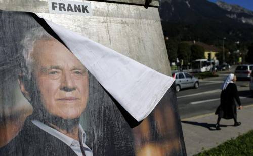 Noch vor dem Einzug ins Parlament spricht Frank Stronach über seinen Abgang in ein, maximal eineinhalb Jahren.
