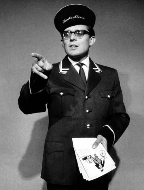 1964 in der Münchner „Lach- und Schießgesellschaft“. Foto: DPA