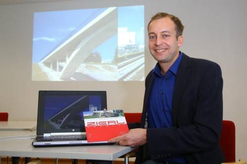 Alexander Demmler (37) leitet die Geschicke von Zierl Consult am Standort in Bludenz. Fotos: vn/hofmeister
