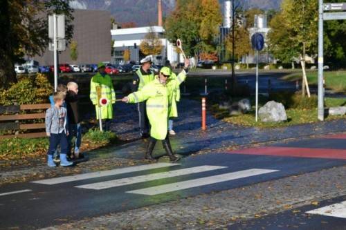 Bei jedem Wetter sind die Elternlotsen im Einsatz. Foto: vic