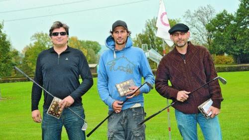 Bewältigten den Crossgolfkurs in den Rheinauen am besten: Stefan Reinbacher, Dietmar Hopfner und Helmut Herbst. Foto: privat