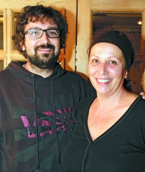 Daniel Meraner und Grafikerin Evi Rüscher.