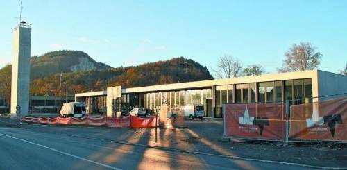 Die Verlegung des Feuerwehrhaus-Neubaus vom Garnmarkt auf den Sportplatz Moos soll finanziell kräftig zu Buche geschlagen haben. Foto: FEP