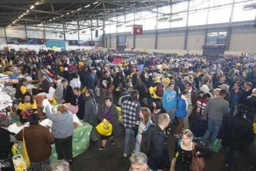 Dornbirn am 3.11.2012 Flohmarkt Pfadfinder und Lions Club zu Gunsten hilfsbeduerftiger und sozialer Institutionen.