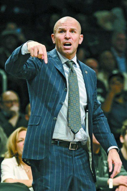 Flaschenwurf für eine Taktikbesprechung: Jason Kidd. Foto: ap