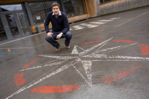 Freut sich, wenn er jungen Menschen eine Richtung geben kann: Blum-Lehrlingsausbilder Simon Bauer. Foto: VN/Hartinger