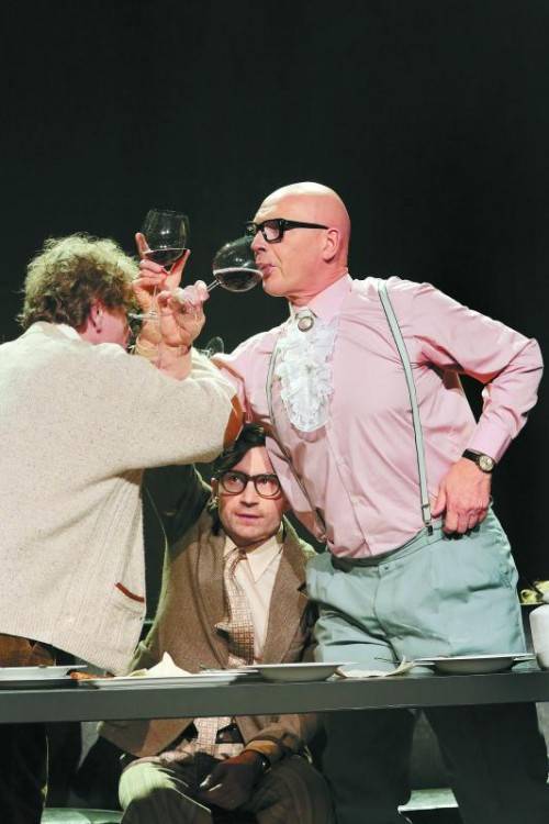 Helmut Rühl, Daniel Frantisek Kamen und Burkhard Wolf als Physiker Einstein, Möbius und Newton. Fotos: LT/Köhler