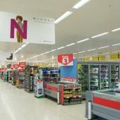 25.000 Thorn-Leuchten erhellen die Filialen englischer Supermarkt-Kette