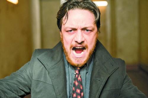 James McAvoy schlüpft im Film „Drecksau“ in die Rolle des Polizisten Bruce Robertson. Foto: Ascot Elite