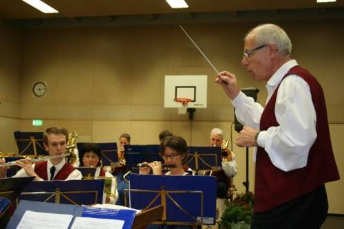 Loacker erhielt das Silberne Kapellmeisterehrenzeichen. Foto: MV