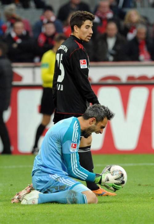 Ramazan Özcan (vorne, dahinter Danilo Soares) jubelt. Foto: gepa
