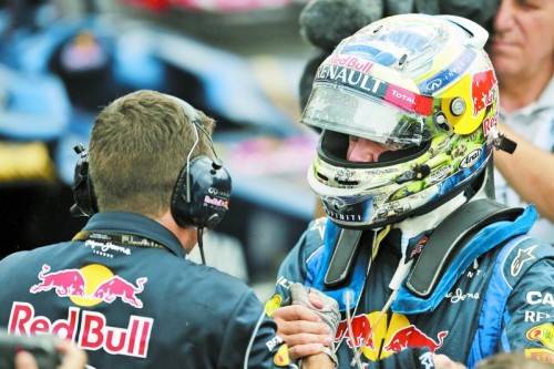 Sebastian Vettel ist seiner Zeit voraus. Der Red-Bull-Pilot trug in São Paulo einen Helm mit Designelementen des Spielberg-Rennens. Der Vorverkauf für das Rennen am 22. Juni ist unter www.gpz.at angelaufen. Foto: ap
