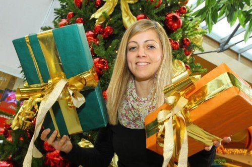 Tamara aus Feldkirch hat die ersten Weihnachtsgeschenke schon gekauft.  Foto: VN/Hofmeister