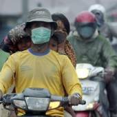Vulkan ist wieder aktiv: Angst in Indonesien