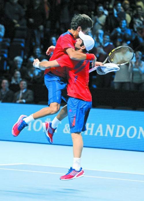 Titel-Jubel bei Fernando Verdasco (l.) und David Marrero. Foto: ap
