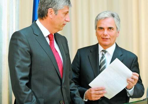 Wollen in den nächsten Wochen weitere Sparmaßnahmen fixieren: Faymann (r.) und Spindelegger. Foto: APA