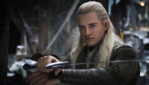 Auch Legolas (Orlando Bloom) zieht im zweiten Teil der Hobbit-Trilogie mit in den Kampf.  Foto: Warner Bros.
