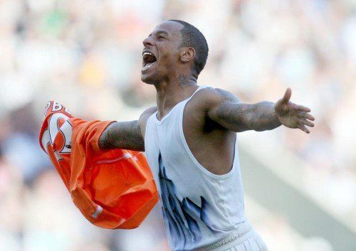 D.J. Campbell beim Torjubel. Nun ist der Angreifer im Zusammenhang mit dem englischen Manipulationsskandal verhaftet worden. Foto: ap