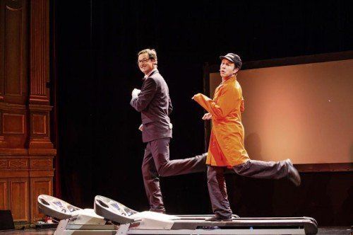 Das Herz von „Lapsus“ sind zwei Figuren: Der schnelle Lange, Theo Hitzig (Peter Winkler), und der langsame Kleine, Bruno Gschwind (Christian Höhener). foto: tak